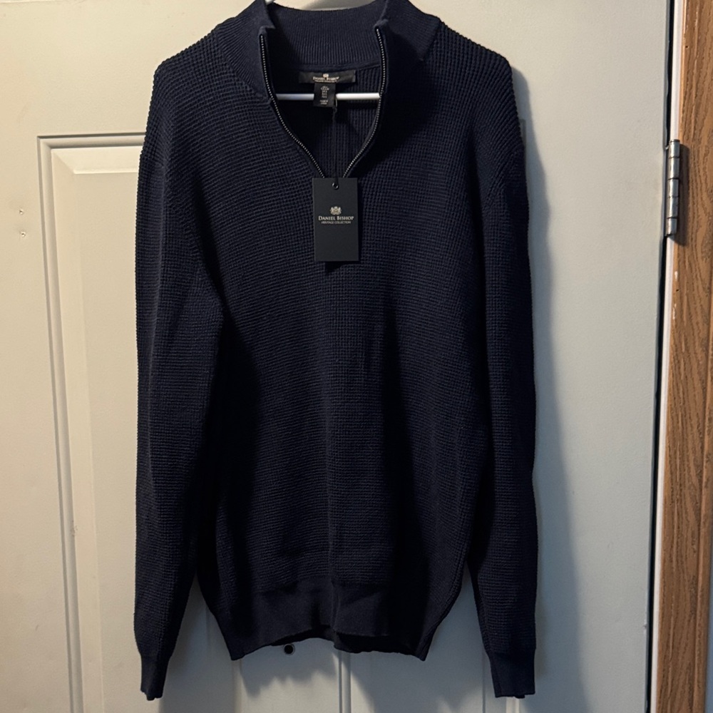 Daniel Bishop men’s 1/4 Zip Sweater Adult Medium navy blue Long Sleeve Mock Neck